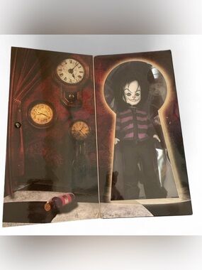 living dead dolls jinx as the cheshire cat